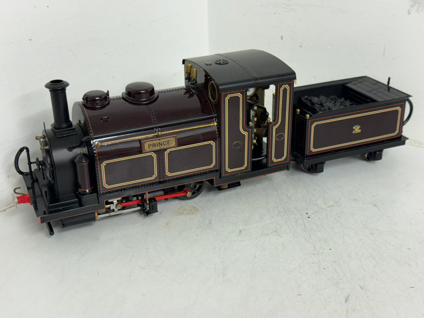 Roundhouse Small England Lined 32mm R/C 0503/DC2
