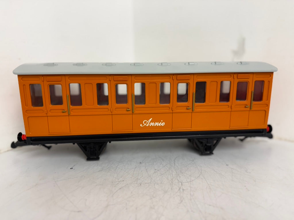 XC6 Bachmann Annie coach 32mm