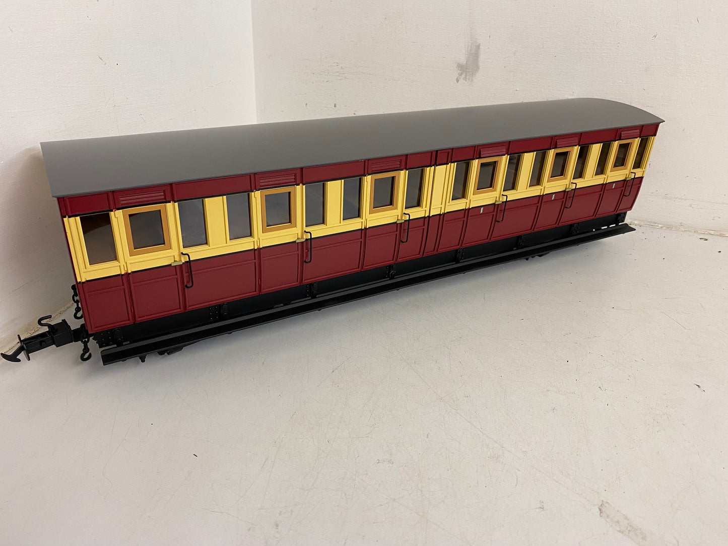 XC2 IOM Bogie Coach 32/45mm